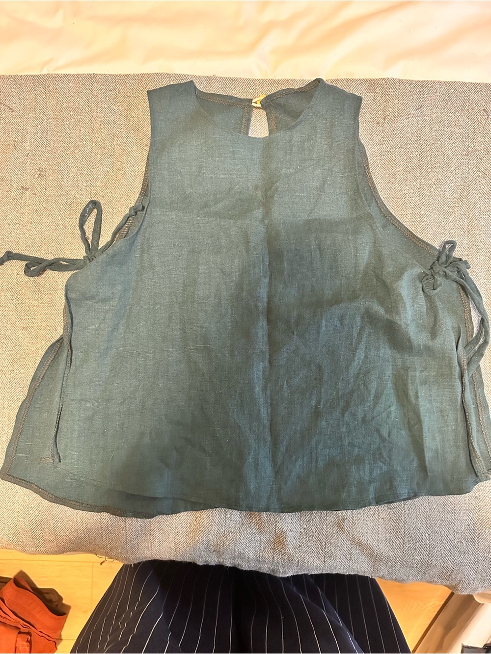 Sleeveless Tie-Side Linen Tank Top in Teal